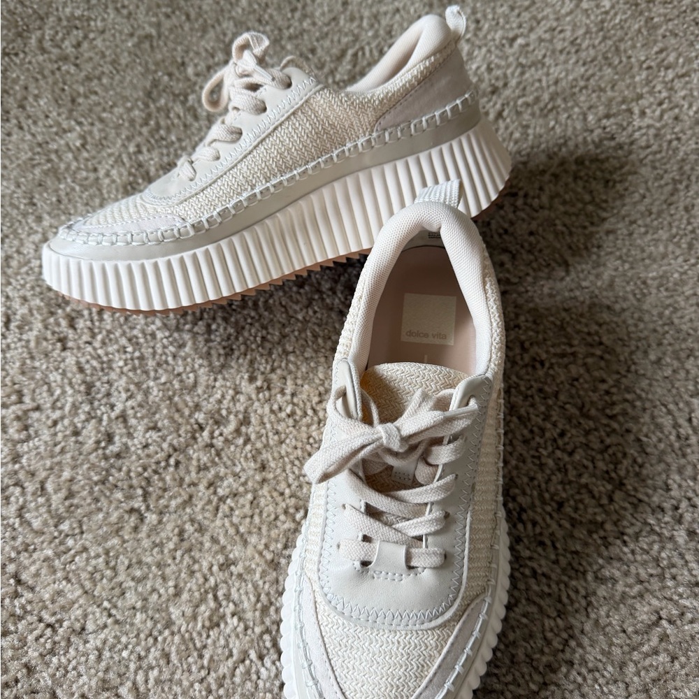 Dolce Vita Off-White Textured Platform Sneakers